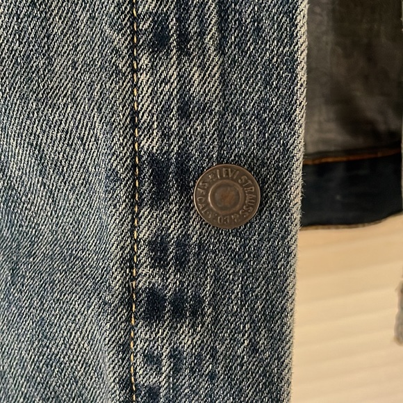 Levi Mens Denim Jacket - Picture 8 of 9